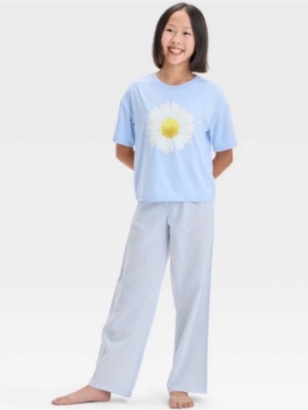 Girls' 'Poplin/Daisy Striped' Short Sleeve Graphic T-Shirt & Pants Pajama Set
Sm